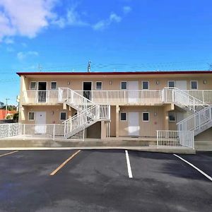 Bayfield Motel And Apartment